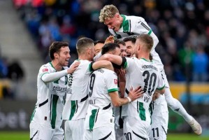 足坛悲喜一夜！国米7连胜终结，拜仁3-0豪取13连胜，大巴黎3-0，多特压哨绝杀