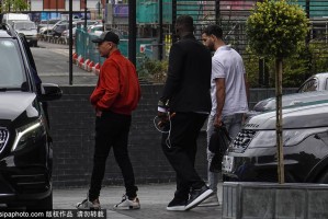 曼城盯上荷兰飞翼杜姆弗里斯，右后卫位置迎来新变革？