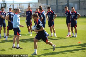 39岁魔笛官宣加盟AC米兰！莫德里奇告别皇马开启意甲传奇