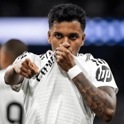 据报道，在未来不确定的情况下，曼联有望签下皇家马德里球星