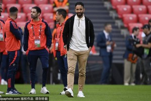 曼联防线难题：达洛特回归能否破解困局？