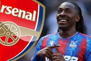 分期！英媒：阿森纳想分期签埃泽&amp;每期2000万 约克雷斯售价7000万