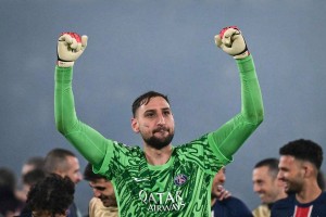 26岁欧洲冠军门将困境：无球可踢合同陷僵局