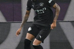 曼城签约多纳鲁马：3500万欧的背后，年薪千万的实力与决心