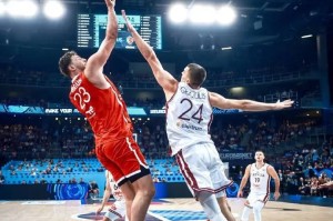 欧洲杯各队NBA球员表现:马卡爆发约老师高效 铂金最低迷