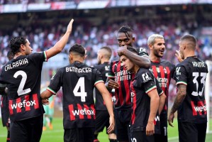 意甲领头羊轰然倒地！萨里神换人导演绝杀，拉齐奥1-0复仇AC米兰